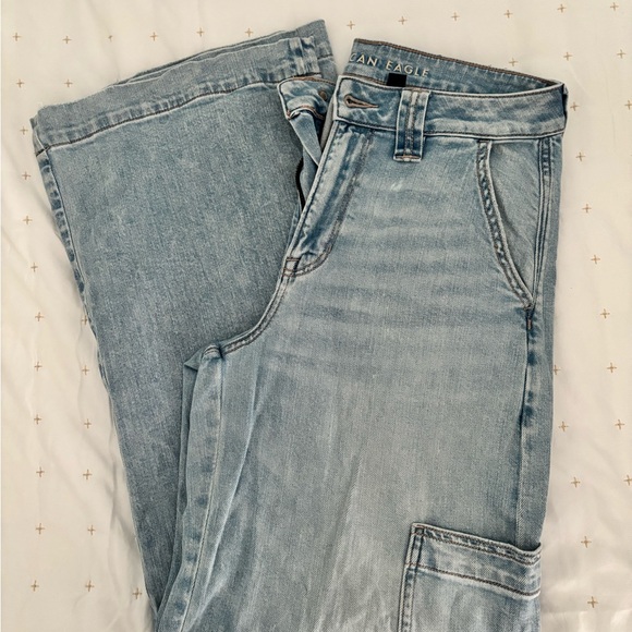 American Eagle Outfitters Light Blue Super High-Rise Baggy Wide Leg Cargo Jeans - Picture 1 of 4
